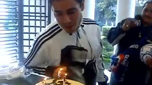 Cortando el pastel con Fausto Pinto :) смотреть онлайн