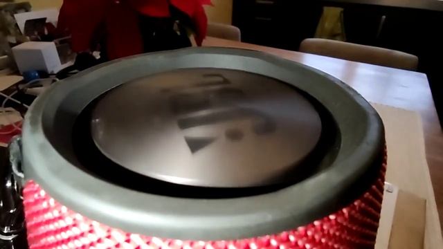 Slow motion Test on the Xiaomi Mi Note 10 (JBL Xtreme 60Hz Test Tone) смотреть онлайн