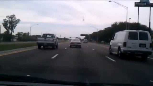 Drunk Driver Busted Swerving Back and Forth on Highway Trying to Kill Us смотреть онлайн
