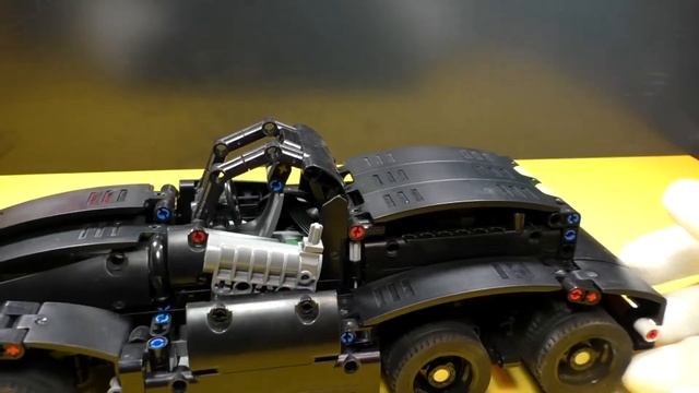 БЭТМОБИЛЬ из лего техник. The BATMOBILE from lego tech. смотреть онлайн