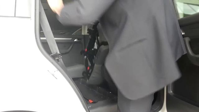 Volkswagen Touran captain's seats instructional смотреть онлайн