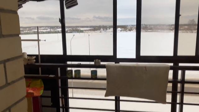 В какой хате и я жил при переезде в нищую Россию. Обо мне смотреть онлайн