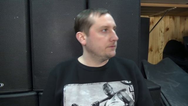 Сравнение QSC 12.2 и RCF 732 Mk II