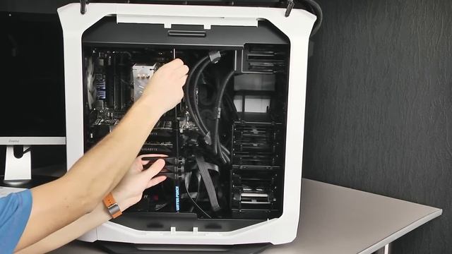 Обзор комплекта из трех видеоускорителей Gigabyte GeForce GTX 980 WaterForce 3-Way SLI смотреть онлайн