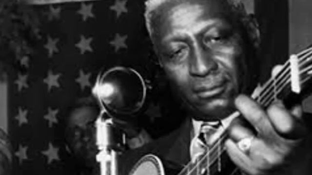 Leadbelly-The Bourgeois Blues смотреть онлайн