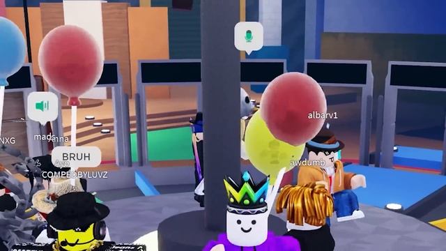 People VOTE Life OR DEATH In Roblox The Spinner смотреть онлайн