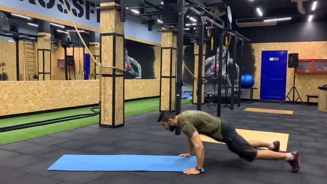 Отжимание + поднос ног + выпады назад смотреть онлайн