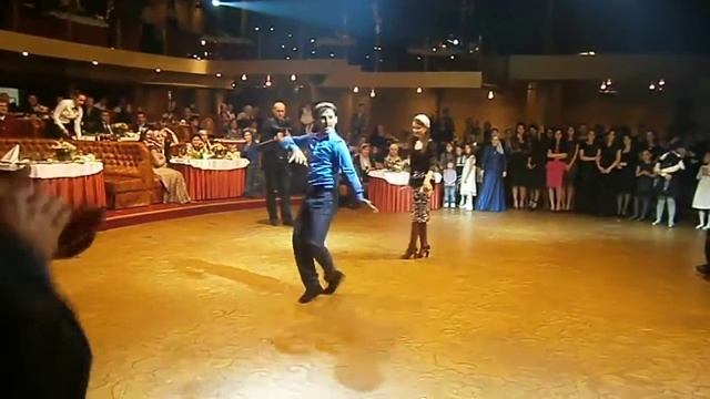 #чеченскийтанцор #АбумуслимАвторханов , #chechendancer #AbumuslimAvtorkhanov #лезгинка смотреть онлайн