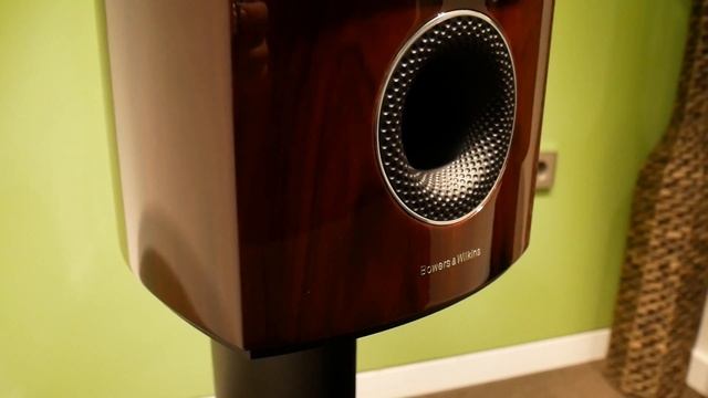 B&W 805 D3 Prestige Edition - Santos Rosewood смотреть онлайн