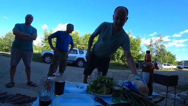 Летняя туса в гараже, приехал Андрей (Гараж НН)\ Коптим рыбу смотреть онлайн