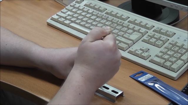 Автоматический кернер RENNSTEIG RE-430130. Обзор. смотреть онлайн