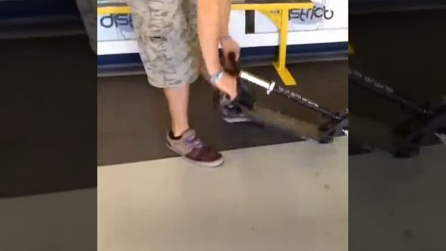 Globber Adult One Commuter Scooter смотреть онлайн
