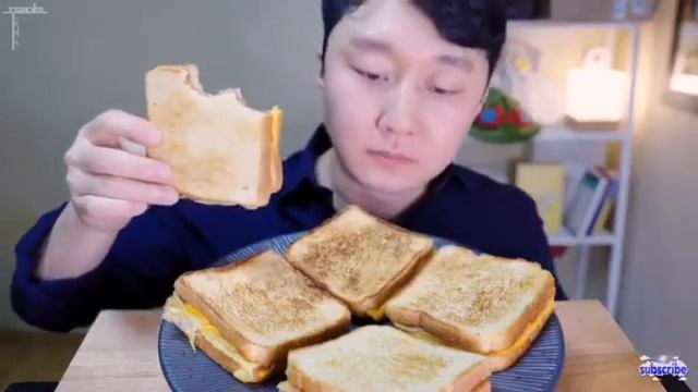 ?Люди хрустят едой и льдом?хруст! ?people crunching food and ice ? смотреть онлайн
