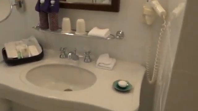 Raffles Hotel Le Royal Room 218 23 February 2012.MP4 смотреть онлайн