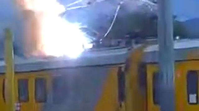 Замыкает контактная сеть смотреть онлайн