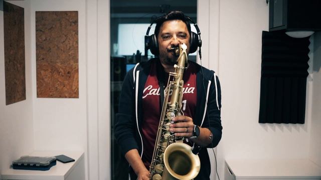 "Pink Panther Theme" on Tenor Saxophone by Leno Music смотреть онлайн