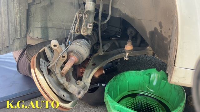 Nissan Maxima 2002 /2006 CV Axle Replacement смотреть онлайн