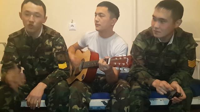 парень классно поет песню под гитару смотреть онлайн