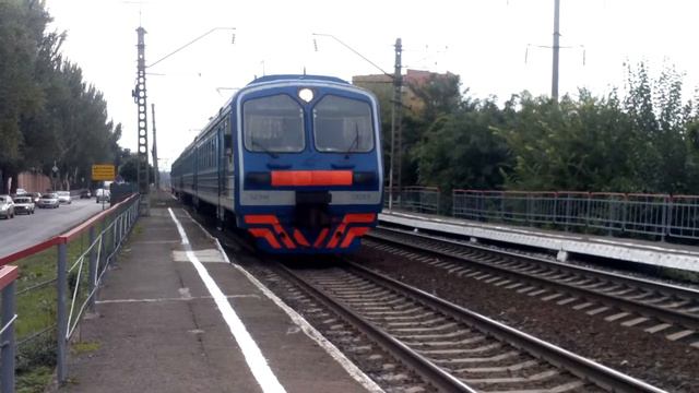 электропоезд ЭД9М-0093 с Поездом 6161, Ростов-Главный — Лихая смотреть онлайн