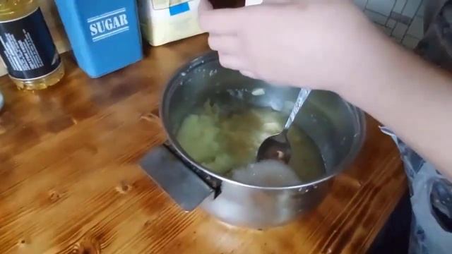 Как приготовить дрожжевое тесто из картошки? Сладкая выпечка по-белорусски! смотреть онлайн