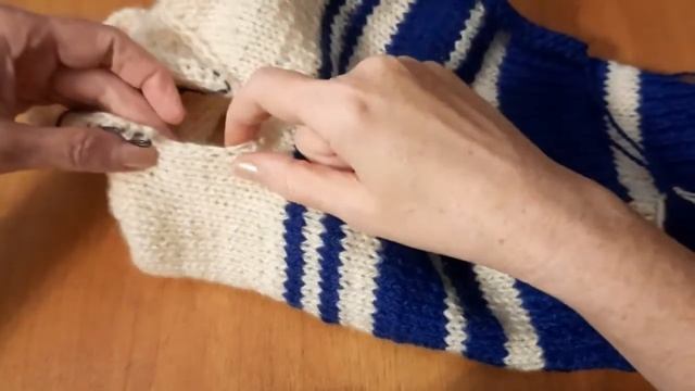 ДЕТСКИЙ СПОРТИВНЫЙ КОСТЮМ НА 1,5 - 2 ГОДА СПИЦАМИ //Kids hooded knitted jacket. смотреть онлайн