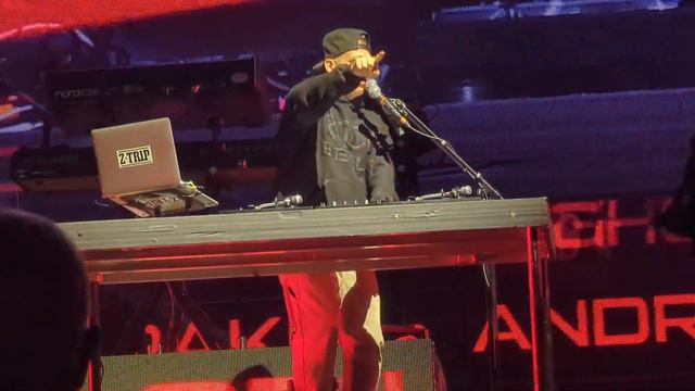 LL COOL J FULL CONCERT @ The F.O.R.C.E (Frequencies of Real Creative Energy) w/ The Roots, DJ Z-Tri смотреть онлайн