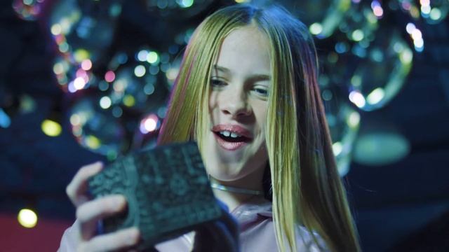 Get a Merge Cube смотреть онлайн