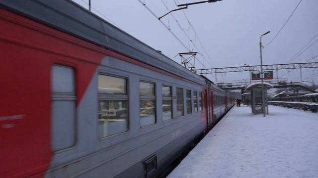 ЭД4-0005 рейсом Александров-1 - Поварово-3 отправляется со станции Яхрома. смотреть онлайн