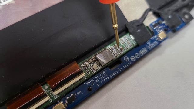 Lenovo Yoga 720-15IKB Defective Touchscreen Update - Hotwired Back To Life!