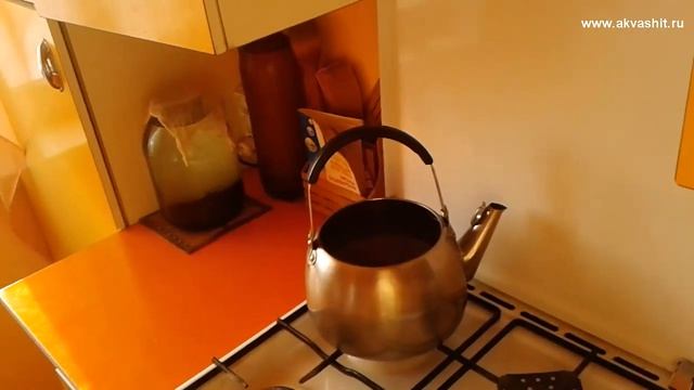 Осадок в воде. Вода с осадком. Белый осадок в воде. Вода осадок при нагревании кипячении известковы смотреть онлайн