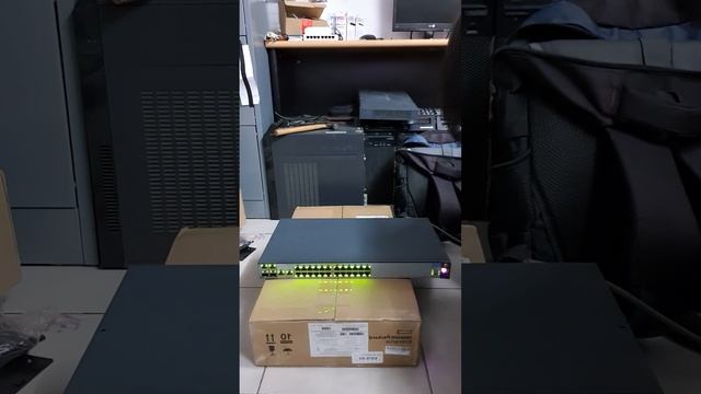 Unboxing unit replacement HPE Procurve Switch HP 2520-24 PoE Switch смотреть онлайн