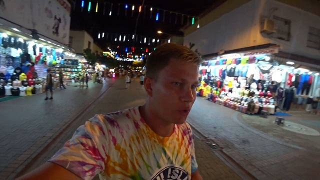 НОЧНАЯ ЖИЗНЬ Турции: Аланья или Кемер? Где лучше и веселее отдых? смотреть онлайн