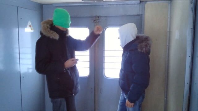 Harlem Shake in train / Гарлем Шейк в поезде :D смотреть онлайн