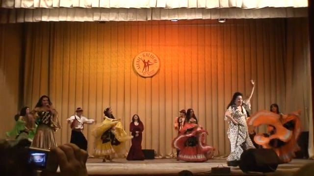 "Romii Moldovei" Цоха исп.Наталия Думиникэ и Палина Карай. смотреть онлайн