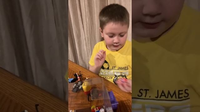 Mega noob meme pack Roblox toy unboxing смотреть онлайн