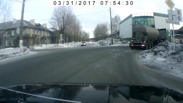 Наглый цементовоз смотреть онлайн