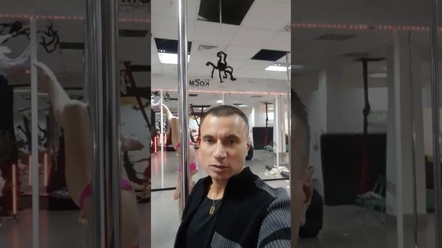 На фотосъемках в студии танцев ▪ смотреть онлайн