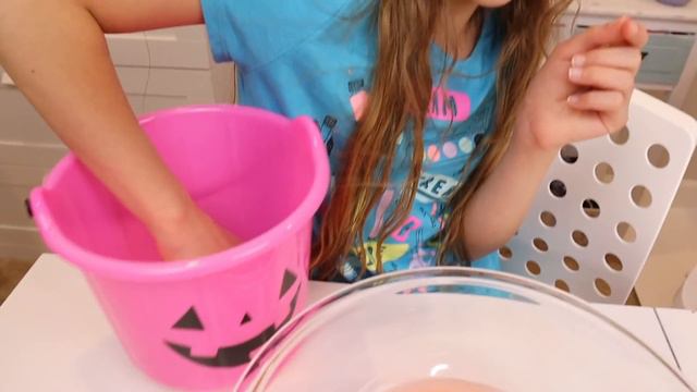 Halloween SLIME Switch Up Challenge! | JKrew смотреть онлайн