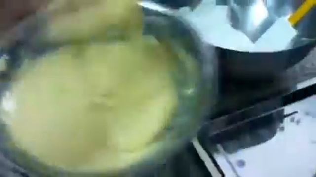 Cach tron bot banh bong lan cuon смотреть онлайн
