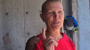 БЕСЯТИНА В НЕЙ СИДИТ / БЕЗДОМНЫЙ СОЧИ