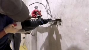 Подрозетники в монолитной стене! 2 способа!