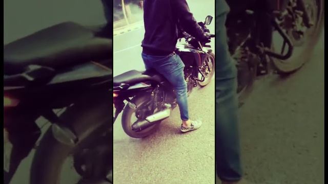 Best motorcycle tyre burnout |Tyre burst Apache Rtr 180 смотреть онлайн