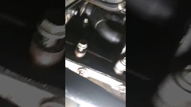 Замена патрубка треугольного Зафира А смотреть онлайн