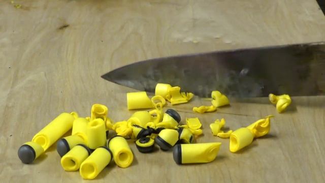 РАСКАЛЕННЫЙ НОЖ 1000° ПРОТИВ БАТУТА смотреть онлайн