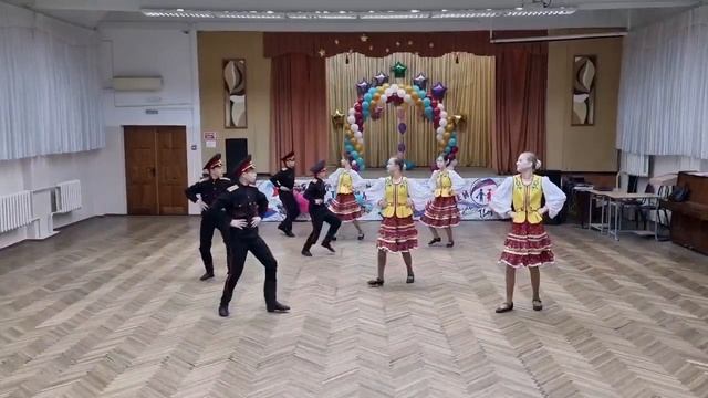 Ансамбль народного танца "Стригунок" МАОУДО "ЦДТ "Прикубанский", рук. Фролов В.Е. , Прохорова А.С. смотреть онлайн