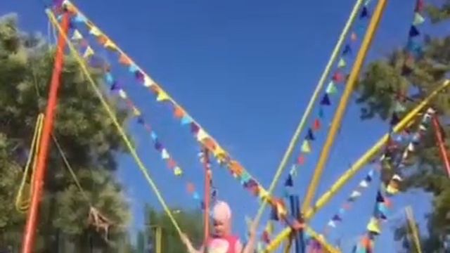 Алекса в Ейске на каменке батут