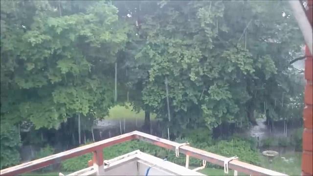 Грохочущая погода в Гамбурге 7 июня. смотреть онлайн