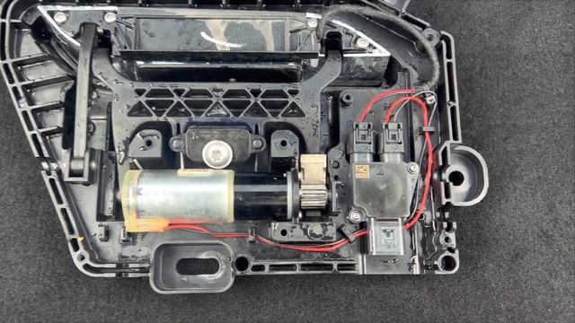 Tesla Model S door handle GEN3 keep failing смотреть онлайн