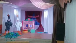 Жили у бабуси два весёлых гуся