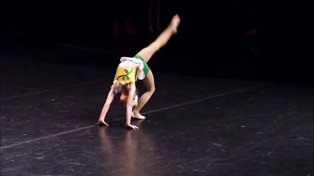 Dance Moms - Mackenzie Ziegler - Daisy Chains (S2, E16) смотреть онлайн